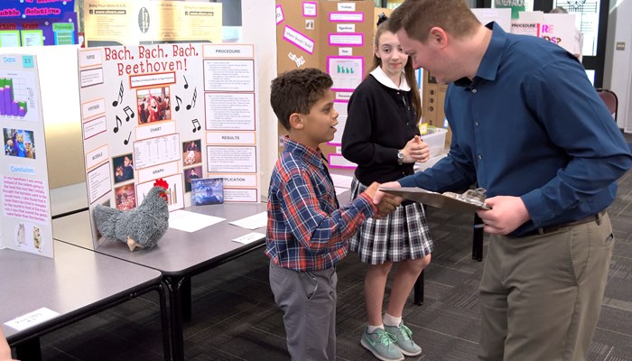  Rose State College Continues to STEM Out to Local Schools Hosting 2017 Science Fair